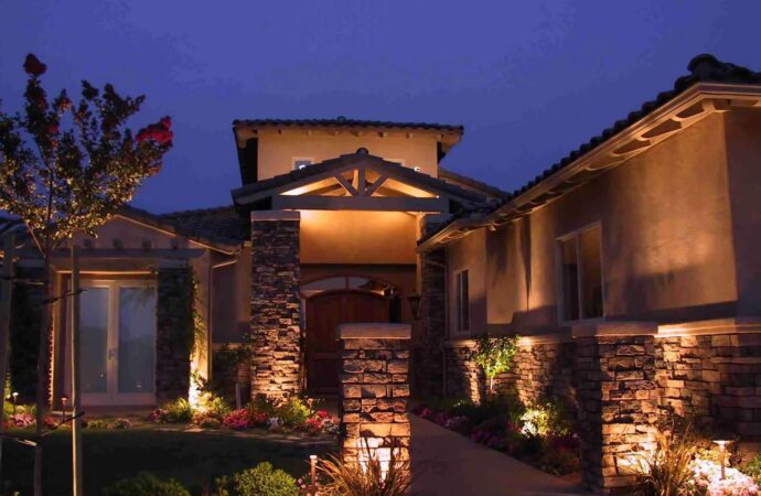 Mini lights and flood lights Services-Hardscape Contractors of Boca Raton